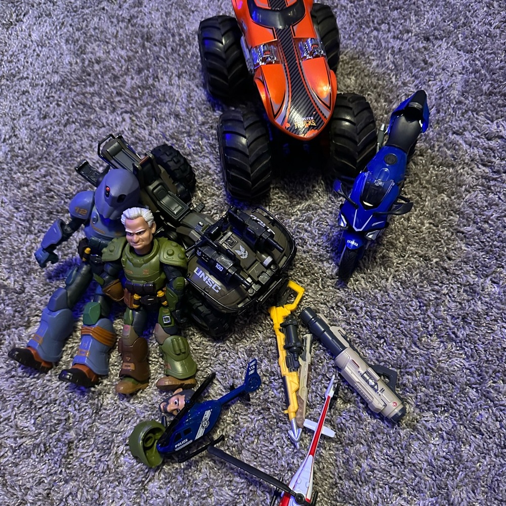 Miscellaneous Toy Lot